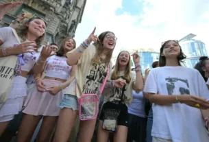 Taylor Swift: Fans of the Singer Gather in Vienna After Her Concerts Were Canceled